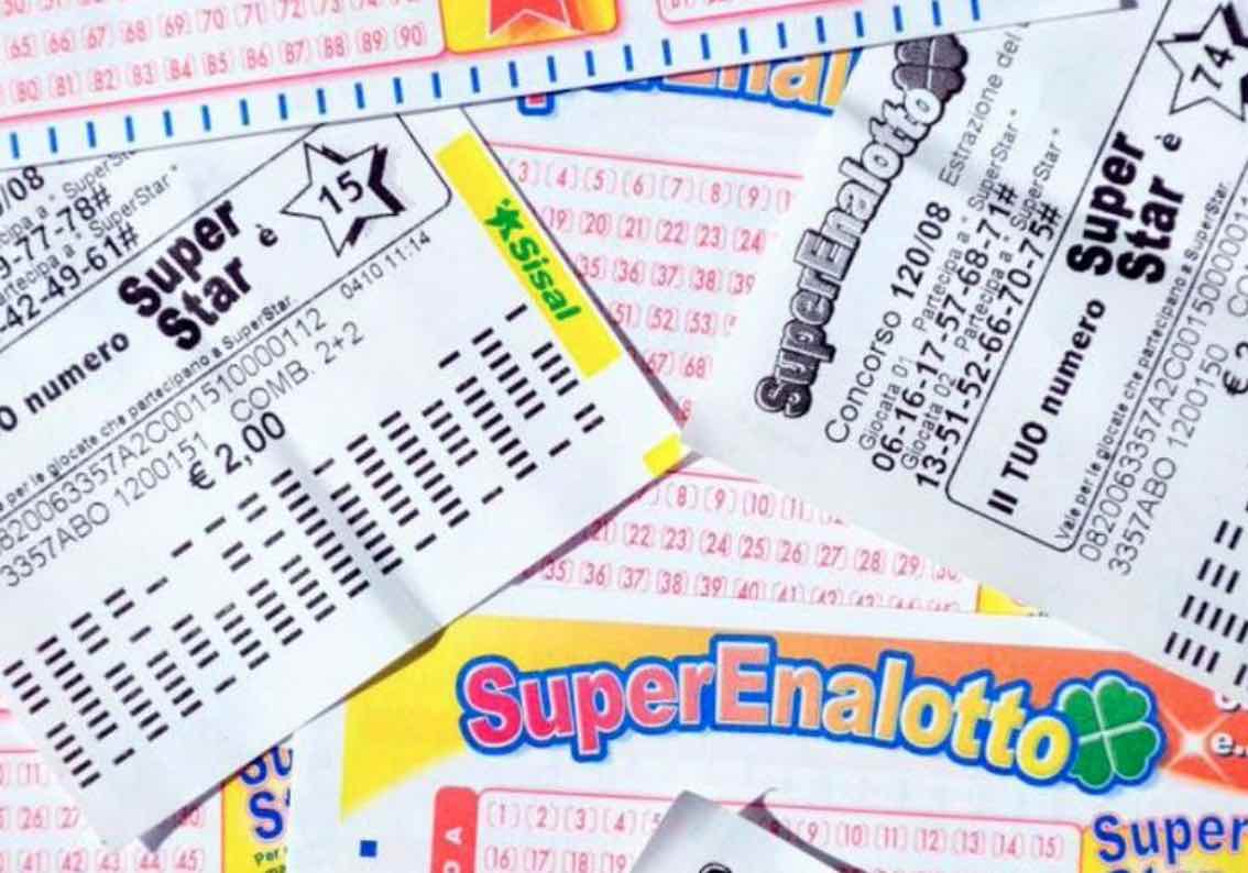 Estrazioni lotto, superenalotto oggi