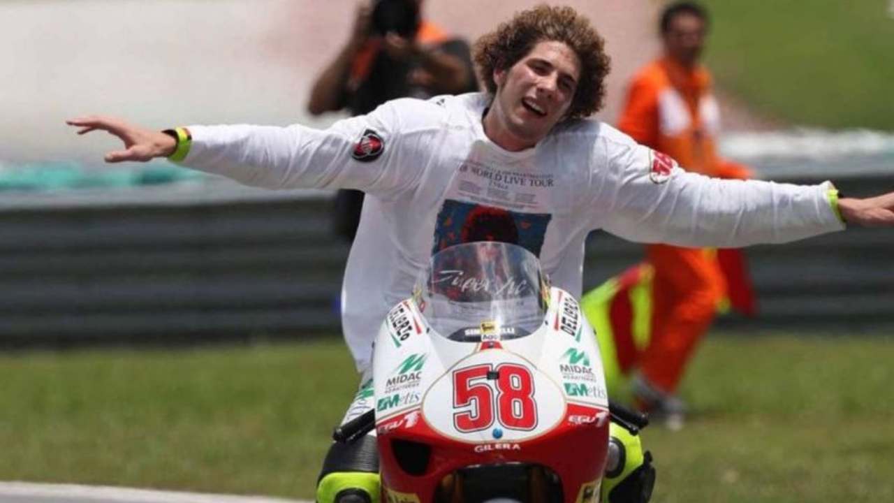 Simoncelli, a 9 anni dall'incidente il ricordo di amici e fans