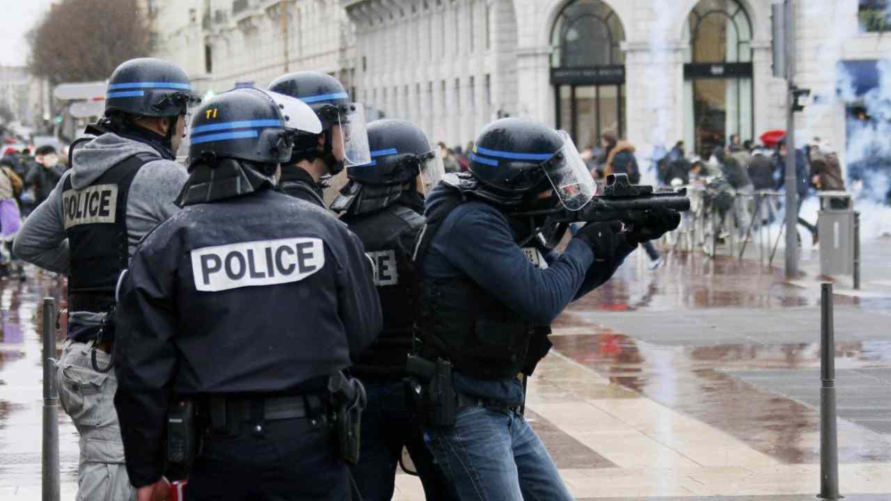 Francia di nuovo sotto attacco: altro attentato terroristico a Nizza