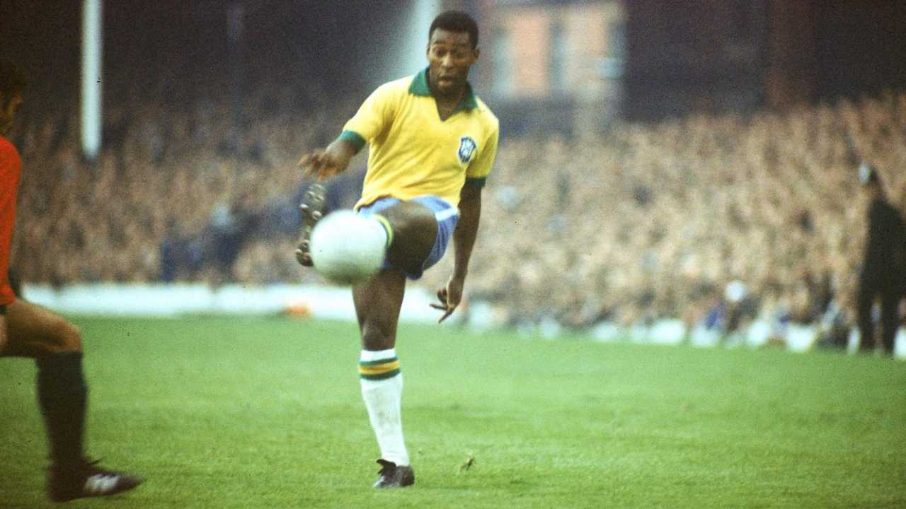 Pelé compie 80 anni. O Rei celebrato in tutto il mondo