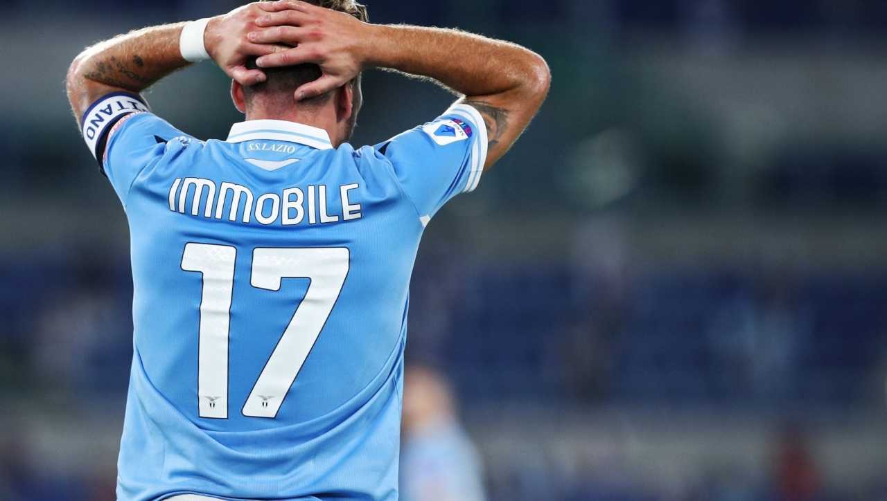 Il mistero della Lazio: giocatori positivi a Roma e negativi ad Avellino