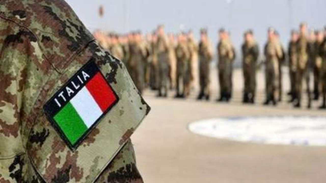 Vaccino Covid, scende in campo l'esercito. Il piano del Ministero