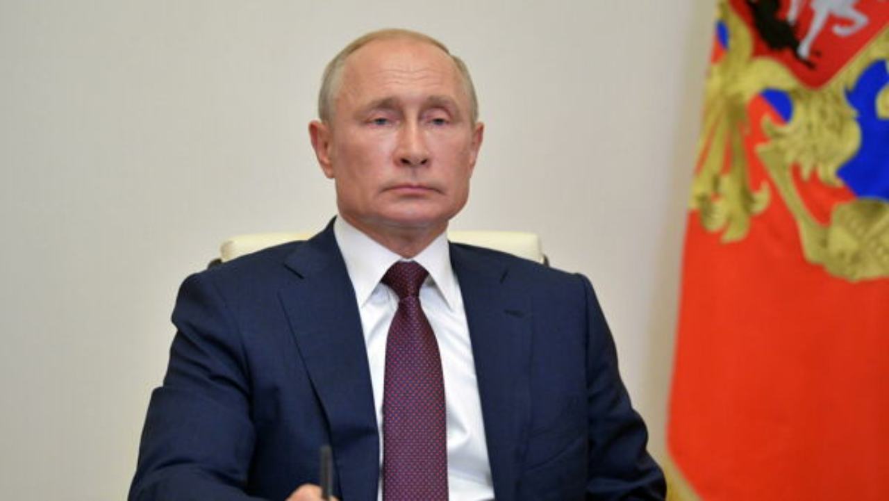 Vaccino Covid, la Russia annuncia: "Il nostro è efficace al 92%"