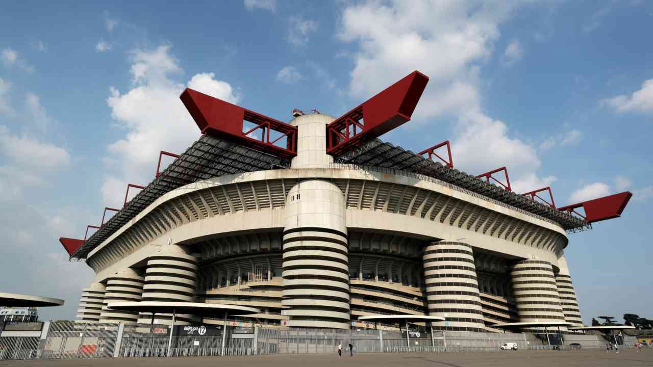 Il Guardian contro la demolizione di San Siro. I tifosi insorgono