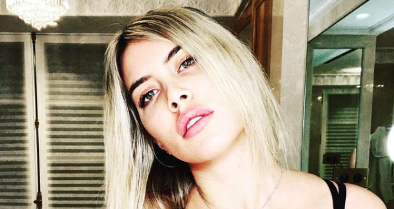 Wanda Nara senza reggiseno