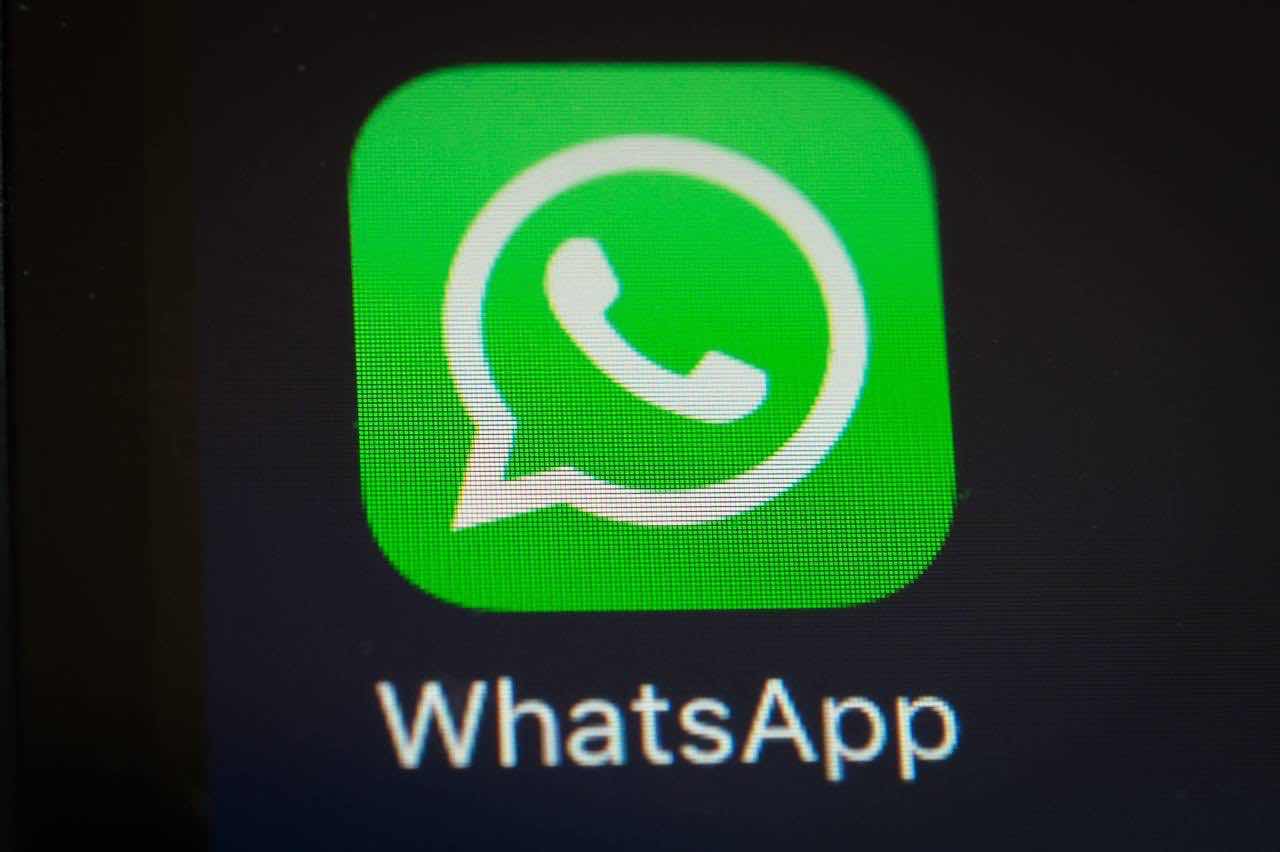 Whatsapp allerta per il messaggio virus
