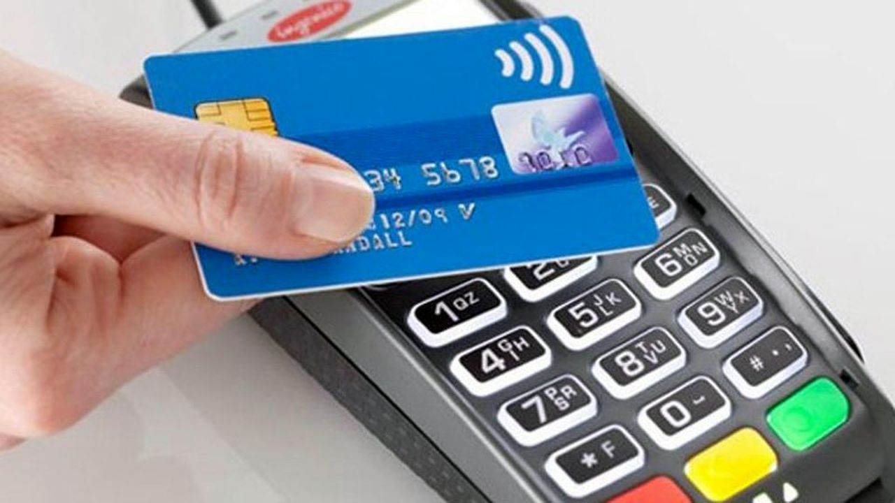 Carte di credito, attenti alle truffe del "contactless": consigli per proteggerle