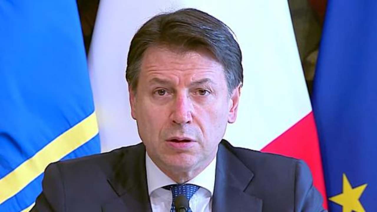 Napoli, Giuseppe Conte: "Siamo lo Stato, dobbiamo dare un segnale"