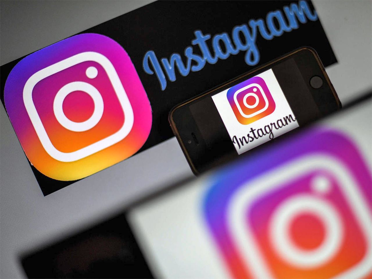 Instagram, arrivano i messaggi che si cancellano da soli