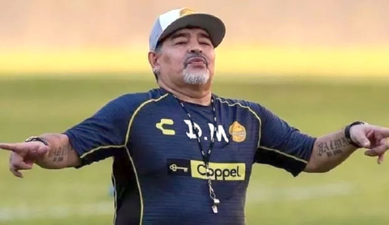 Maradona sta meglio: ecco dove trascorrerà la convalescenza. Le reazioni