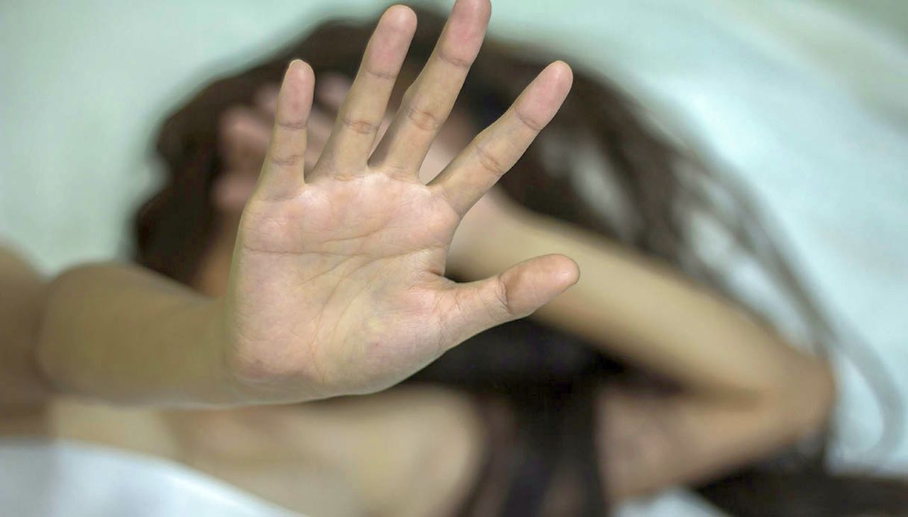Stupra cugina 12enne e la mette incinta: in manette