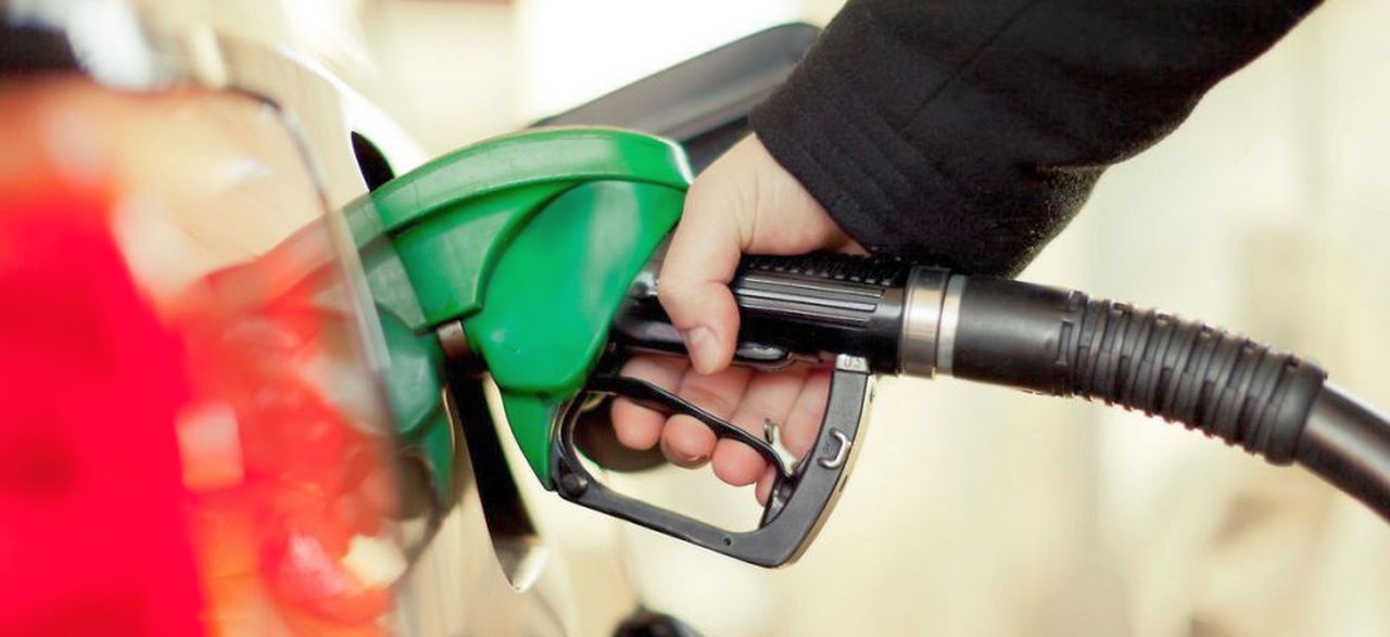 Come consumare meno benzina e risparmiare tanti soldi ogni mese