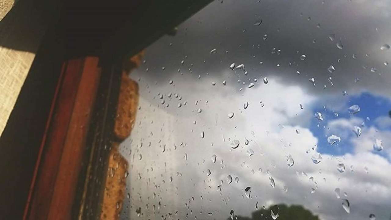 Pioggia dalla finestra