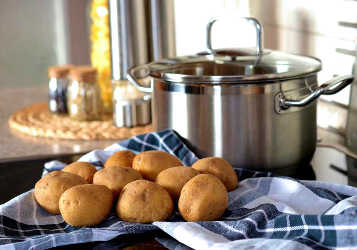 buttare l'acqua delle patate