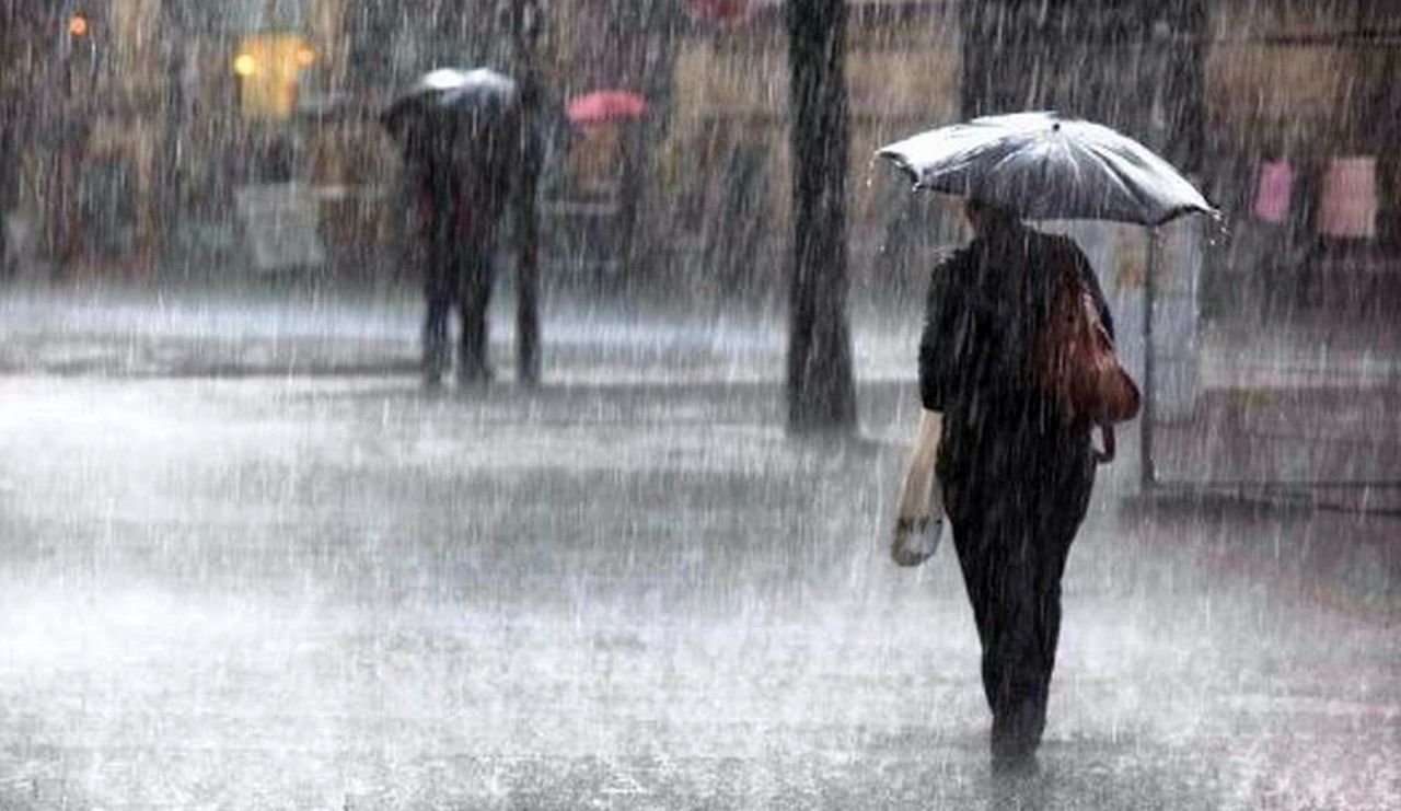 Previsioni meteo 2 dicembre: tirate fuori ombrelli e cappotti
