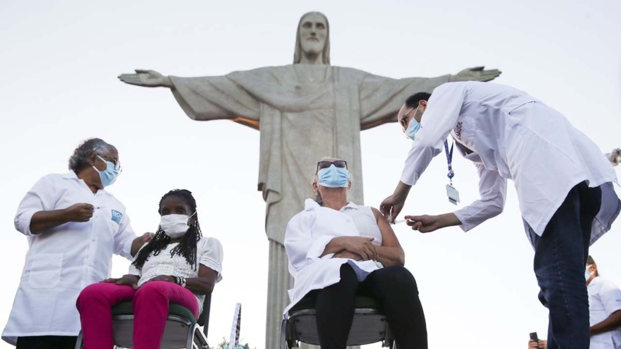 Vaccinazione al Cristo Redentor