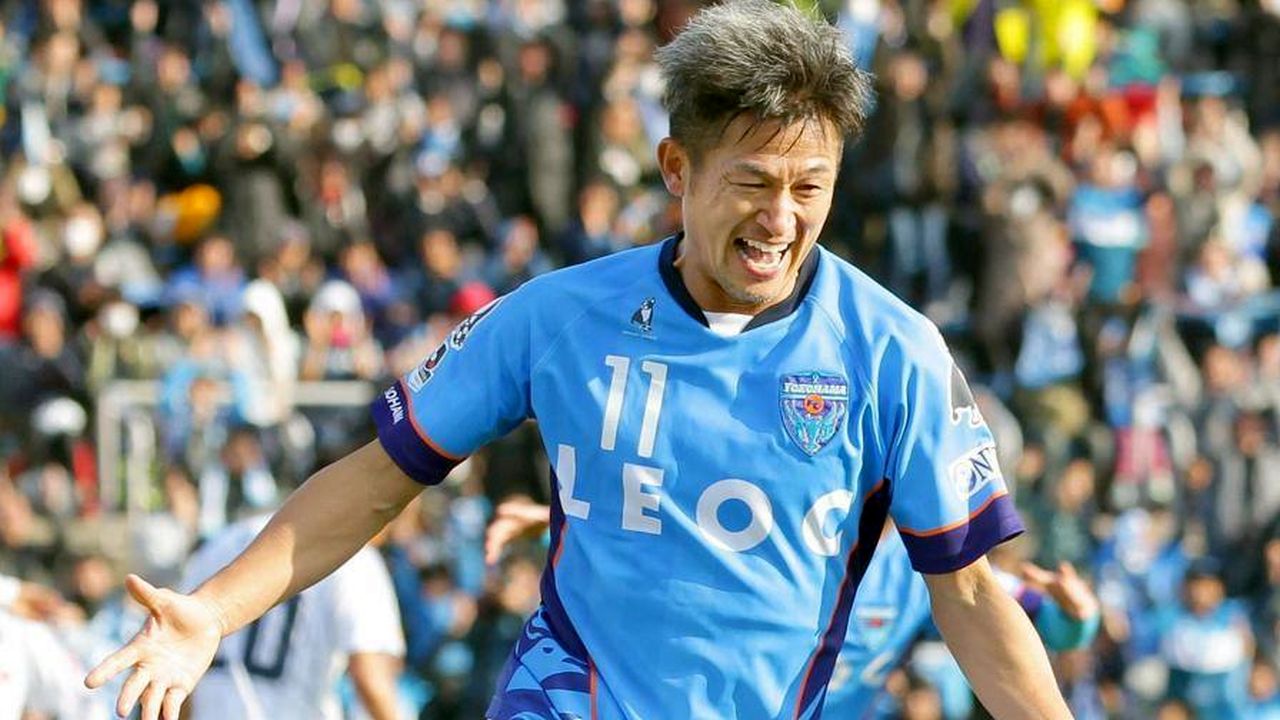 Incredibile Miura: il calciatore più longevo al mondo rinnova il contratto a 54 anni