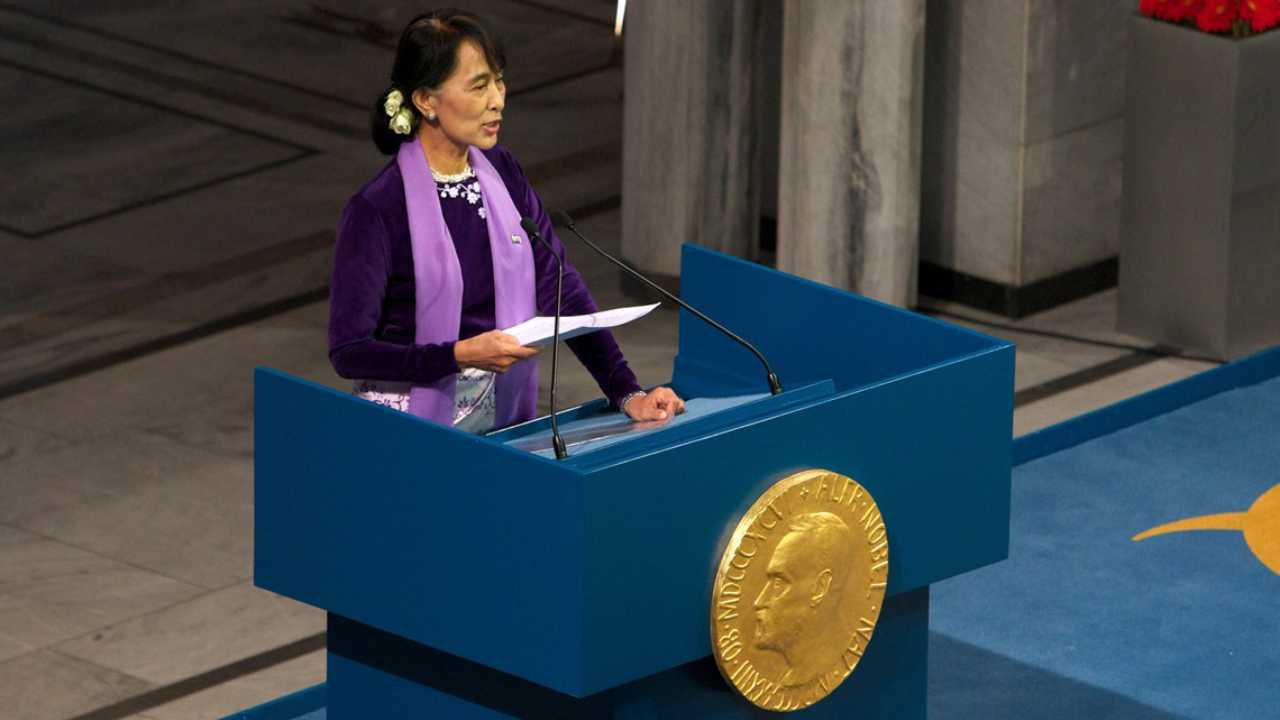 Aung San Suu Kyi Premio Nobel