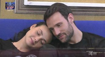 GF VIP, Andrea Zenga e quel bacio di troppo con Rosalinda Cannavò : lei scoppia in lacrime