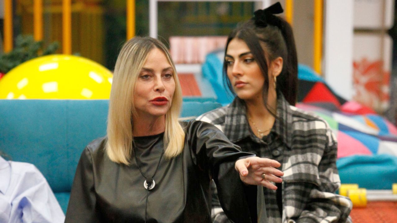 GF Vip, mistero sul televoto sospeso tra Giulia e Stefania. Cosa sta succedendo