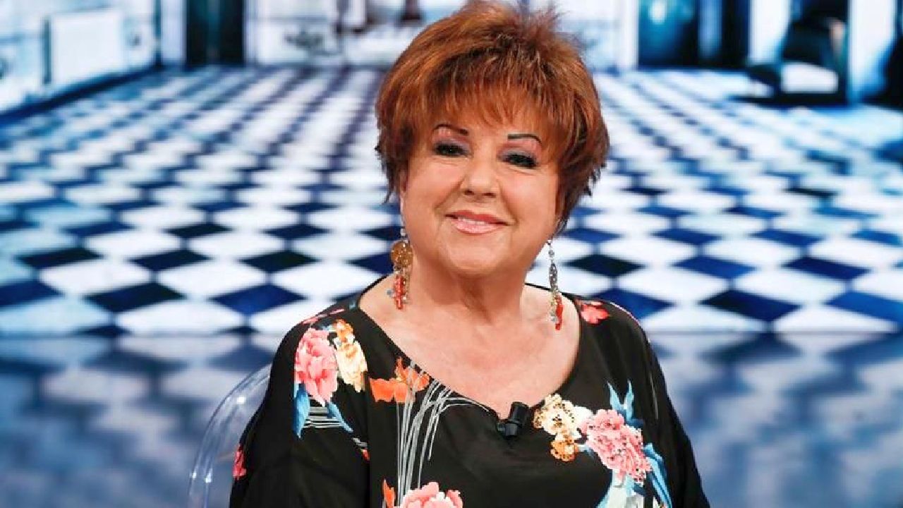 I Fatti Vostri, Orietta berti in collegamento da Sanremo. Magalli: "Mi hai fatto paura"