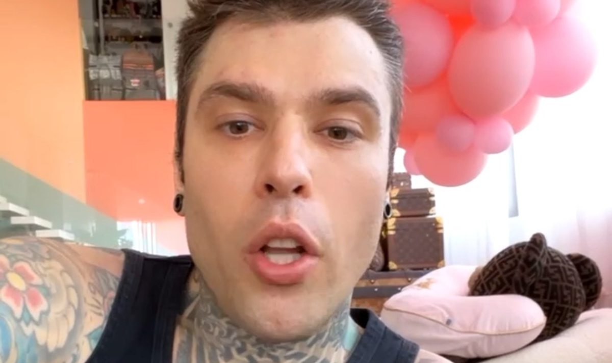 fedez vaccino nonna