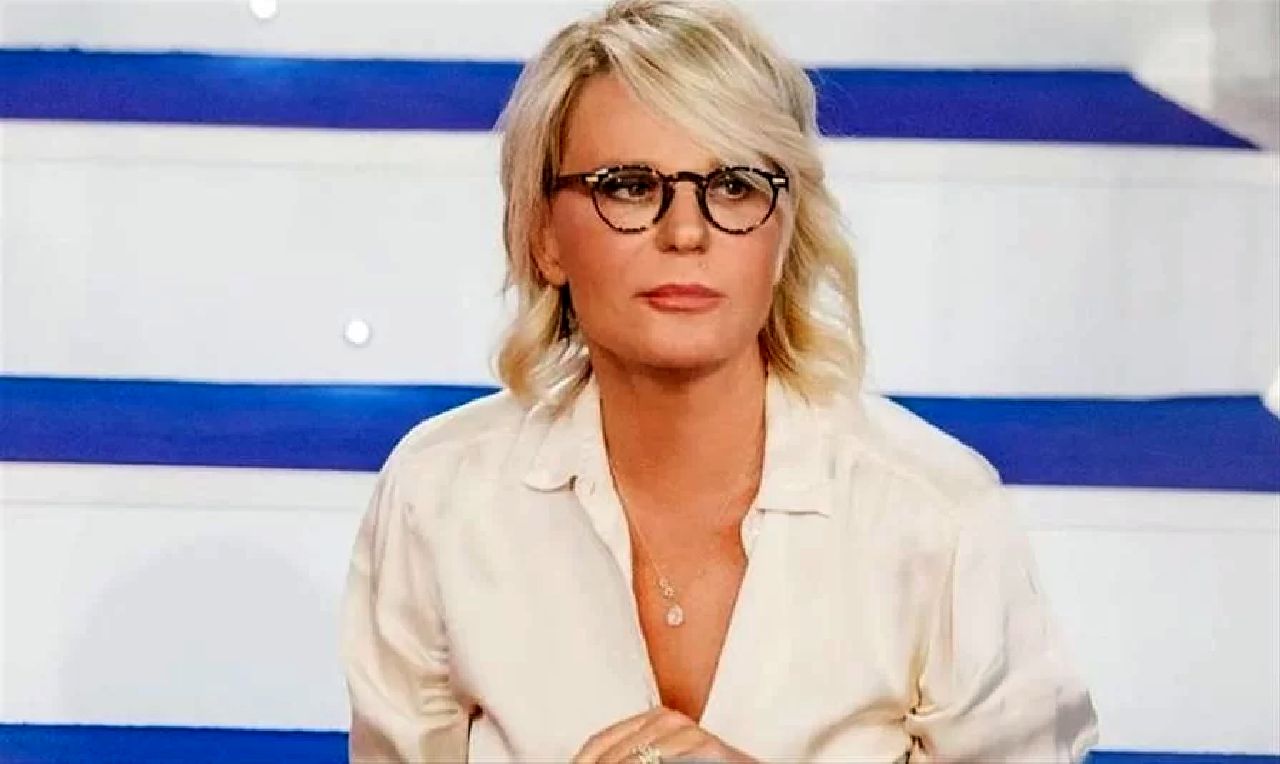 Maria De Filippi difende il suo "Uomini e Donne": "Ora basta, lo denuncio"