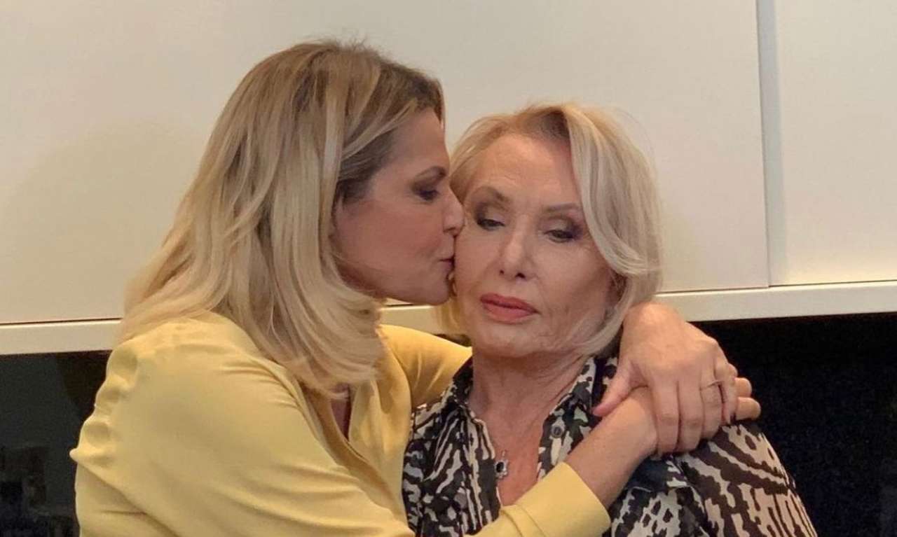 Simona Ventura con la mamma Anna