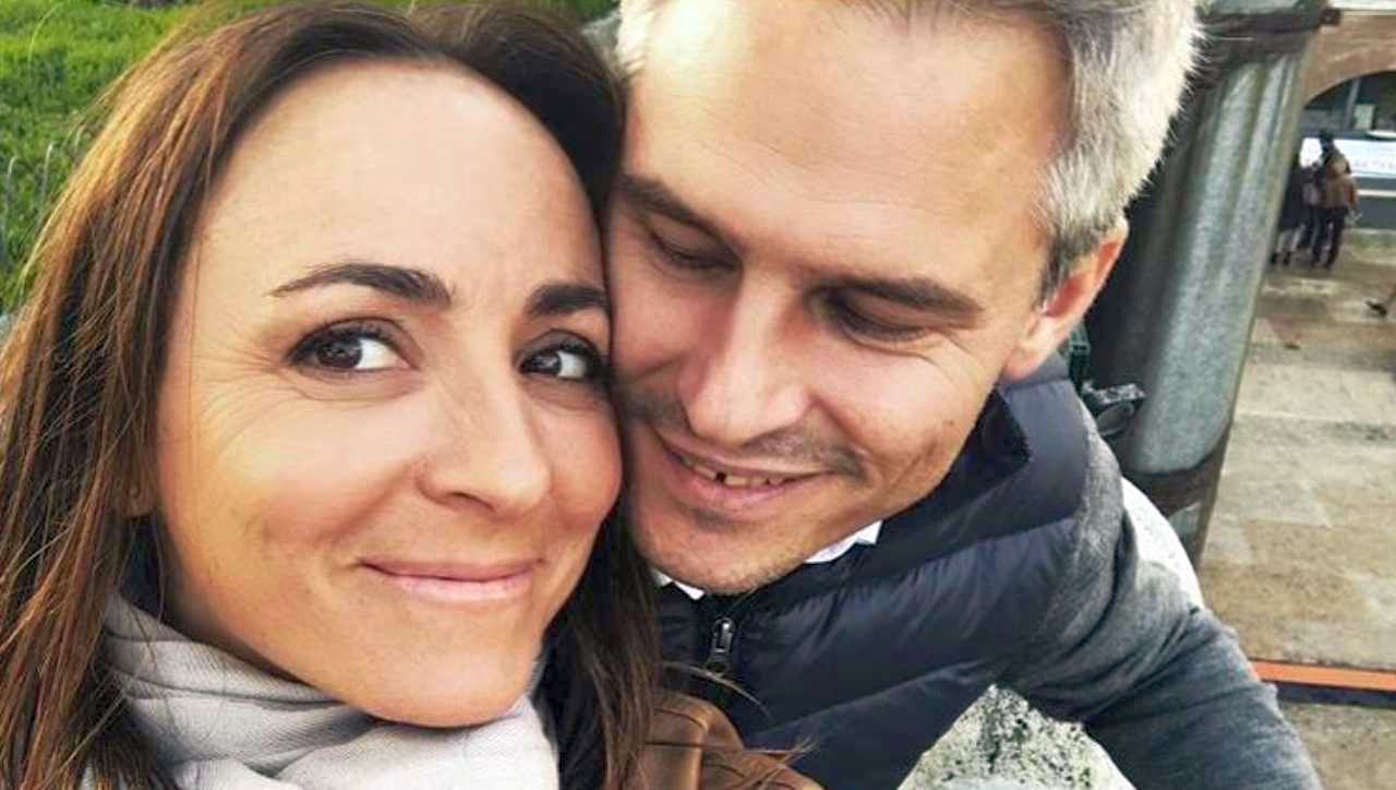 Camila Raznovich e Loic Fleury sposi, la sua reazione sui social. "Ci ho messo 4 secondi"