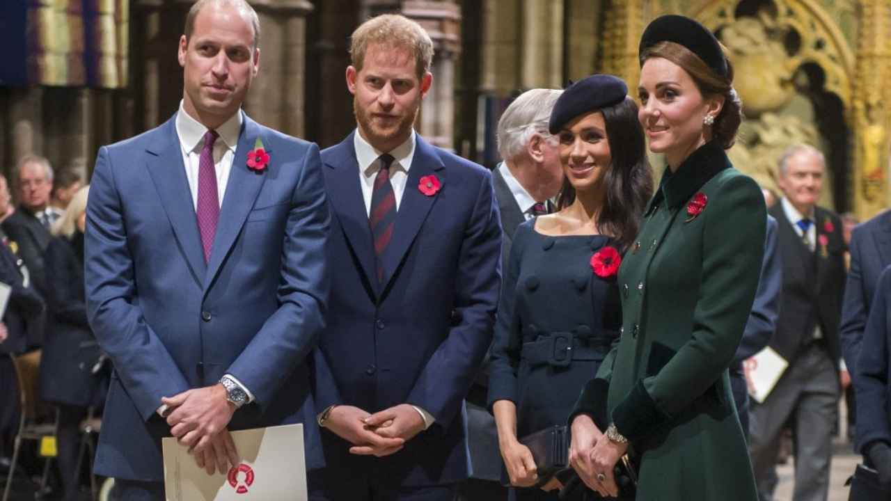 Harry Meghan William Kate copertina