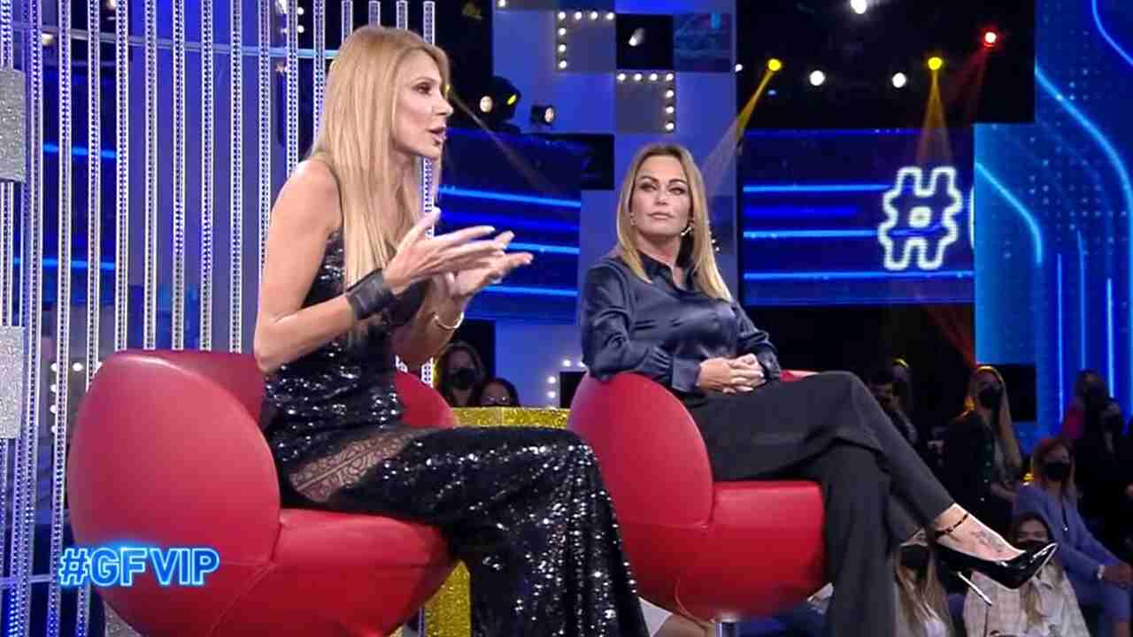 adriana volpe contro carmen russo