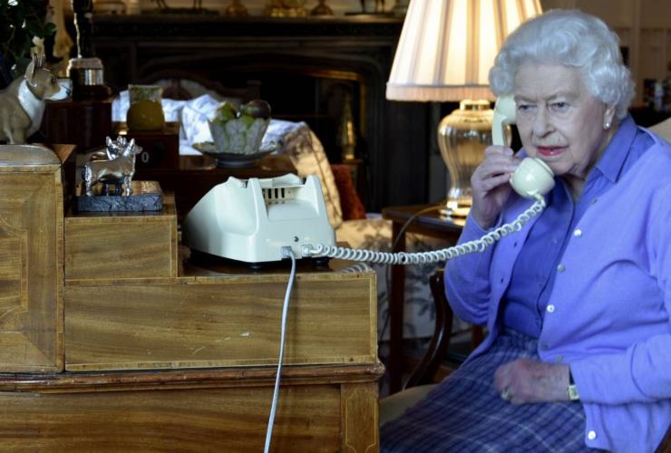 Regina Elisabetta al telefono 30-01-2022