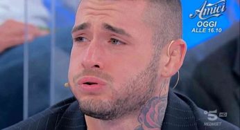 Uomini e Donne puntata 31/1/22, delusione in studio: lo sgarro manda su tutte le furie