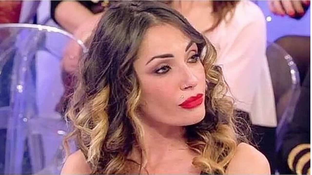 Ida Platano, la meravigliosa dama over. Vi ricordate come era agli esordi? Un'altra persona!