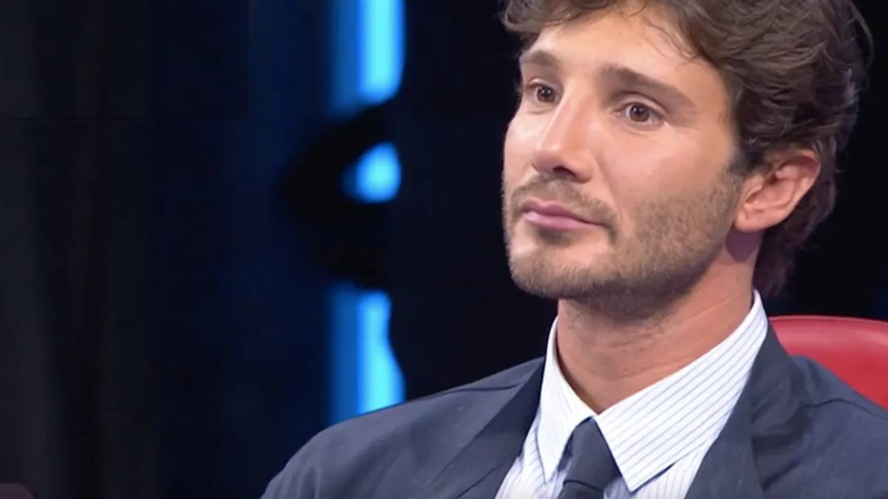 stefano de martino cachet