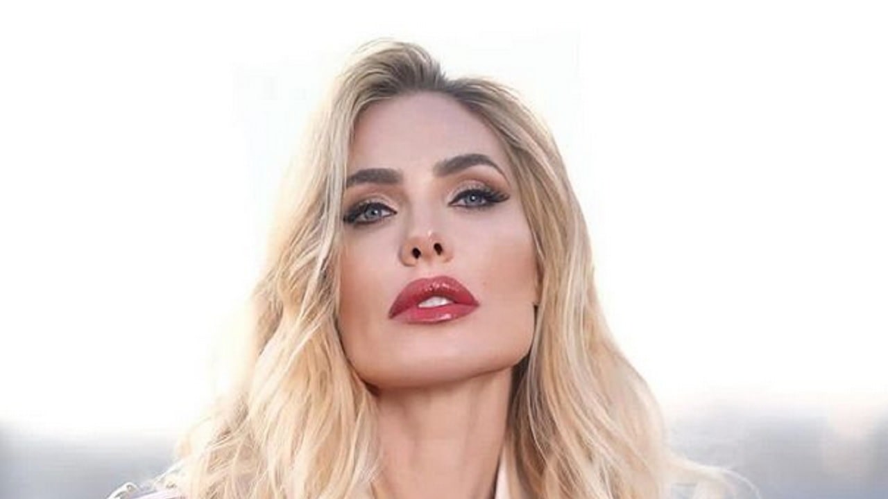 ilary blasi