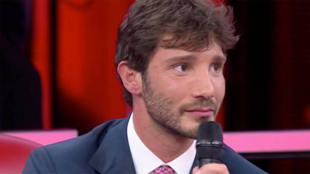 stefano de martino flirt