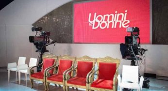 Ex Uomini e Donne ritrova l’amore: è passione con l’ex velina