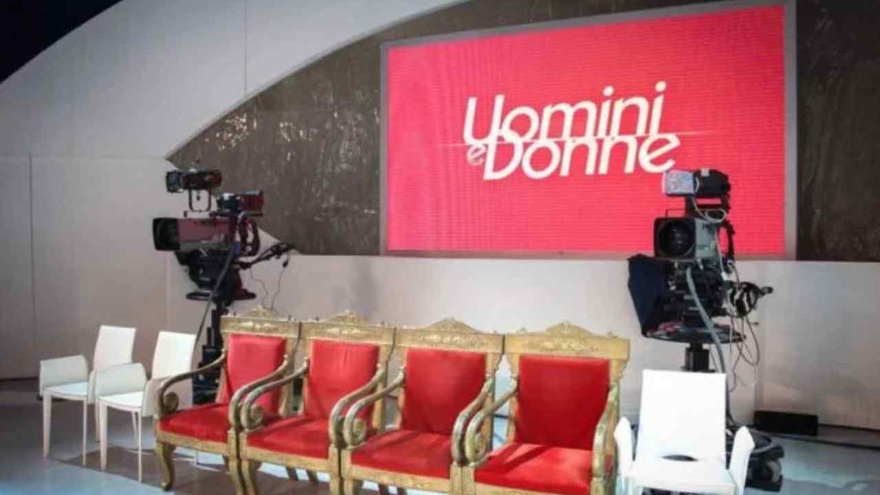 uomini e donne sciacallaggio